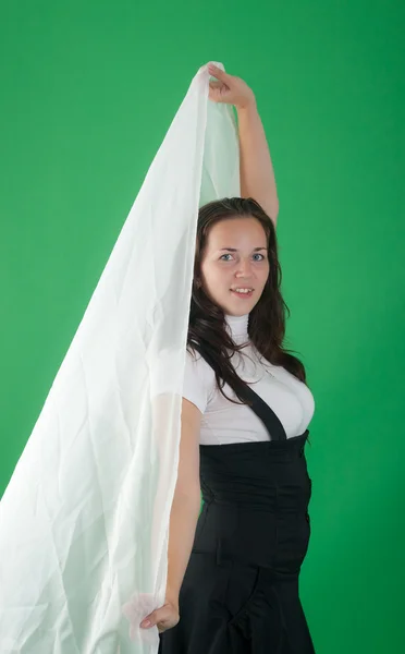 Das Mädchen mit der weißen Decke — Stockfoto