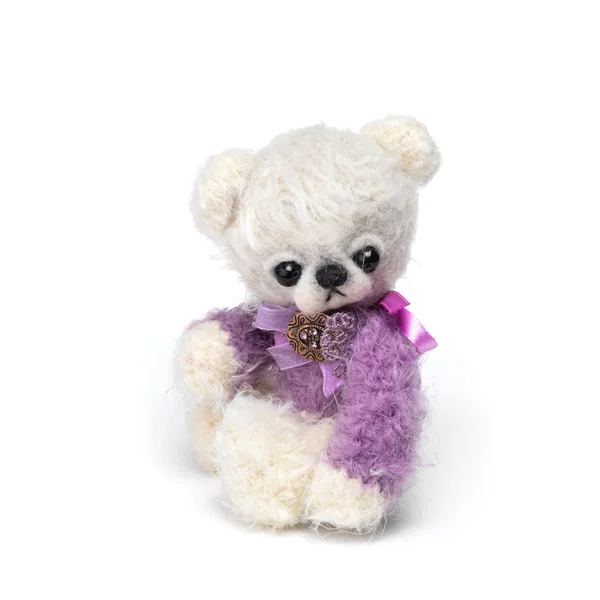 Тедди медведь в классическом винтажном стиле изолированы на белом фоне — стоковое фото