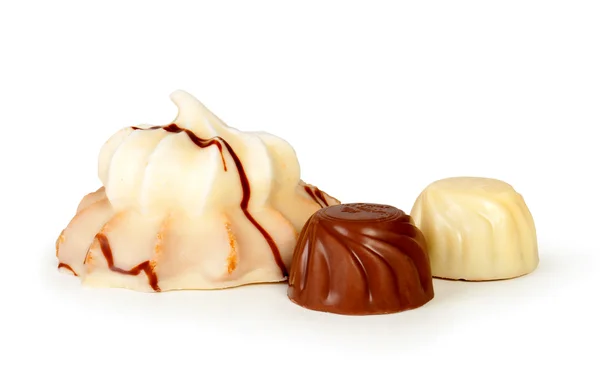 Különböző, elszigetelt fehér csokoládé candeis — Stock Fotó