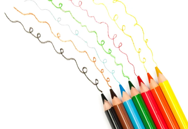 Renkli kalemler çizgi çizme — Stok fotoğraf
