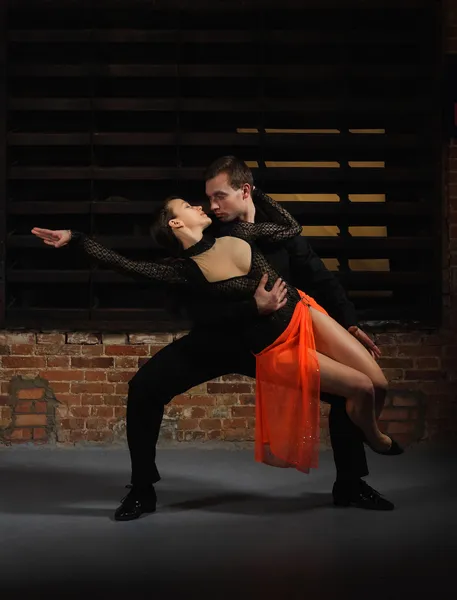 Танцоры танго в действии — стоковое фото