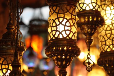açık renkli üzerinde geleneksel Klasik Türk lambalar