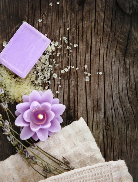 Lavendel spa trä bakgrund — Stockfoto