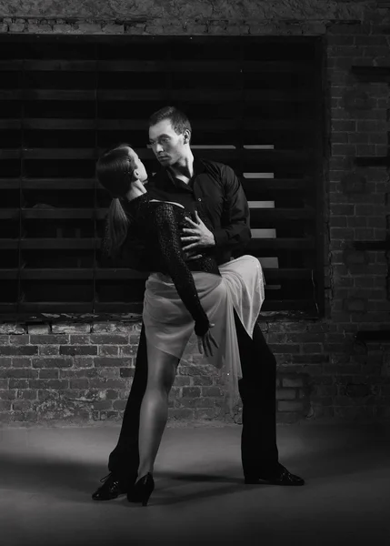 Bailarines de tango en acción —  Fotos de Stock