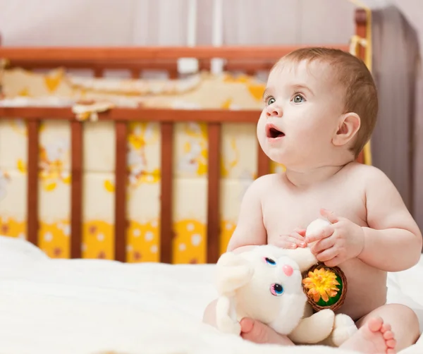 Pequeño bebé interior —  Fotos de Stock