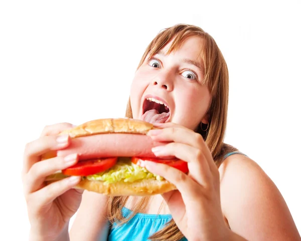Смешная девушка с хот-догом — стоковое фото