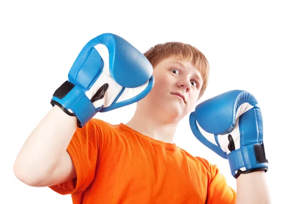 Adolescente em luvas de boxe, fundo branco — Fotografia de Stock
