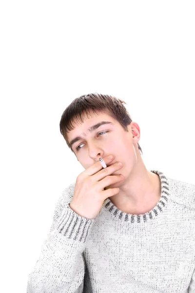 Teenager smoking — Stock Photo, Image