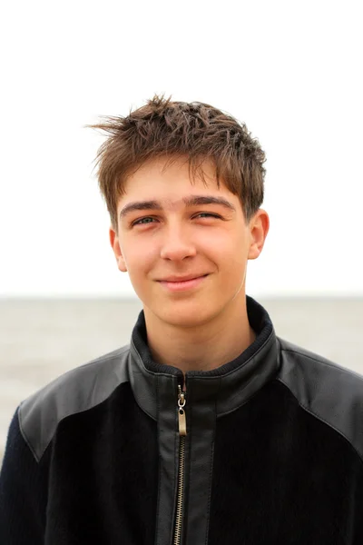 Teenager at seaside — Stock Photo, Image