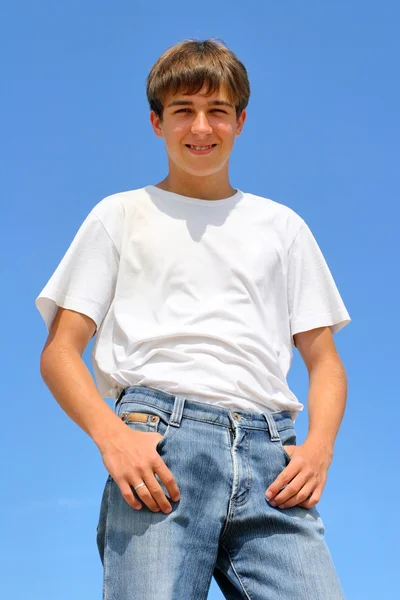 Adolescente ao ar livre — Fotografia de Stock