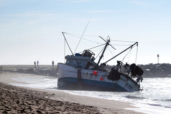 Fishing Boat Rescue — Stock Photo, Image