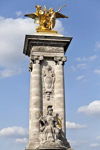 Pariisi Pont Alexandre III — kuvapankkivalokuva