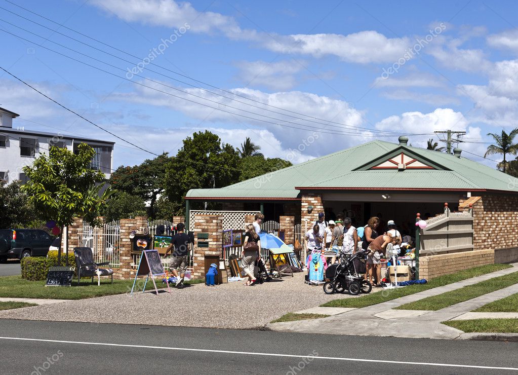 Garage Sale – Stock Editorial Photo © ribeiroantonio #9939059