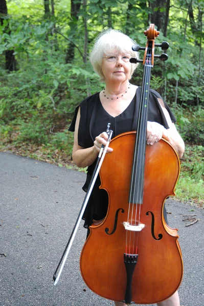 Θηλυκό βιολοντσελίστας. — Φωτογραφία Αρχείου
