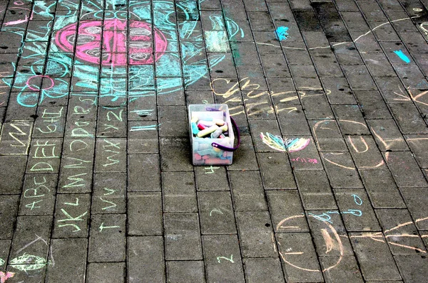 Kunst auf dem Bürgersteig. — Stockfoto