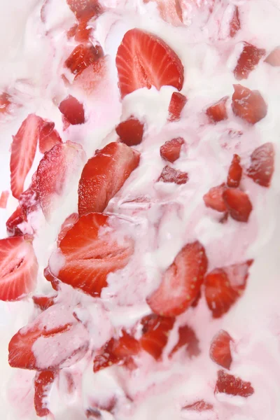 Strawberries with cream background — Stock Photo, Image