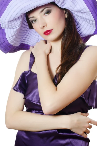 Ritratto della bella donna elegante con cappello lilla — Foto Stock