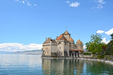 Chillon castle İsviçre Cenevre Gölü.