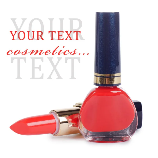Nagellack und Lippenstift roter Farbe isoliert — Stockfoto