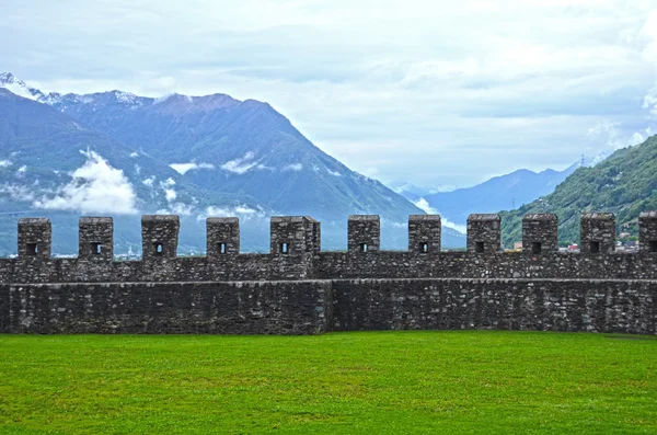 Stary fort w bellinzona, Szwajcaria — Zdjęcie stockowe