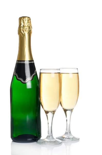 Champagne isolato su sfondo bianco — Foto Stock