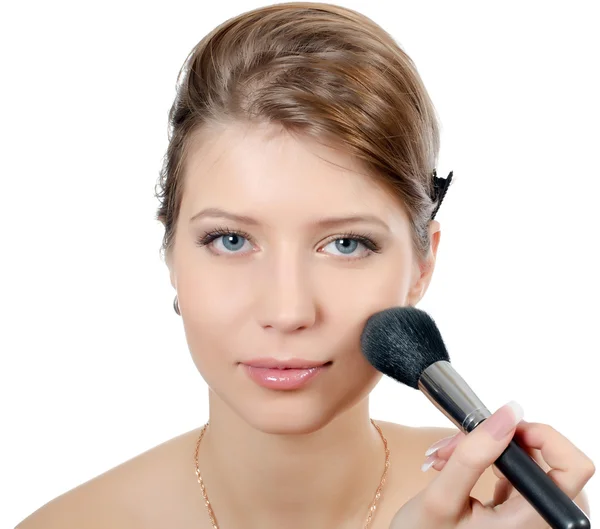 La joven hermosa chica con un maquillaje natural — Foto de Stock