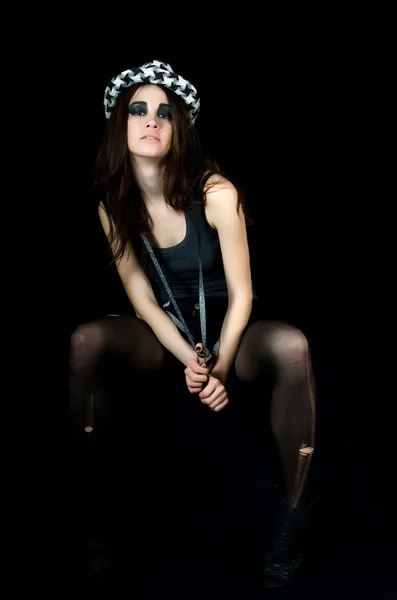 一顶帽子-grunge 风格的美丽女孩的肖像 — 图库照片