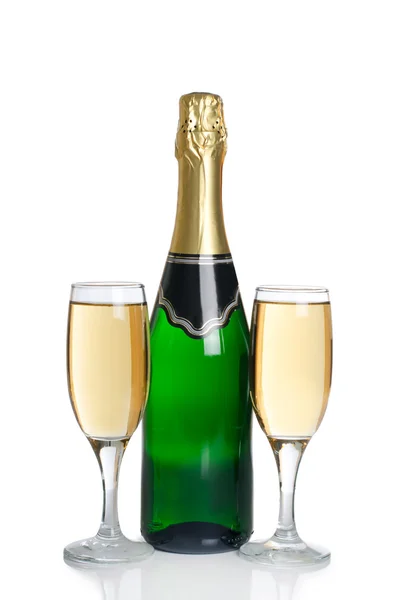 Champagne isolato su sfondo bianco — Foto Stock