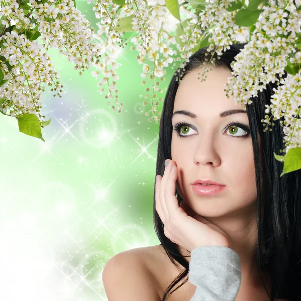 Beautiful woman with spring colours. Skincare — Stock Photo, Image