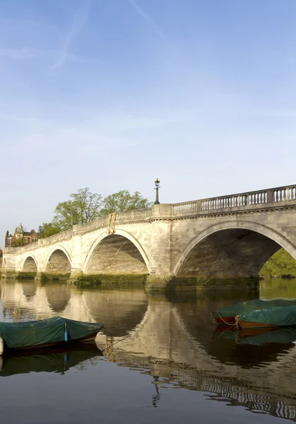 Richmond bridge in het voorjaar van — Stockfoto
