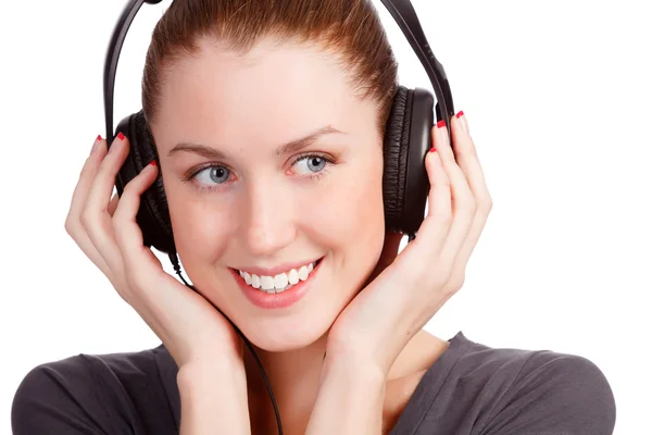 Closeup portret van vrij jong meisje luisteren muziek — Stockfoto