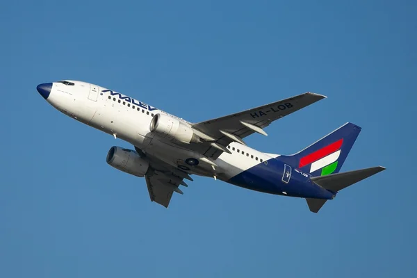 Malév yolcu uçağı — Stok fotoğraf