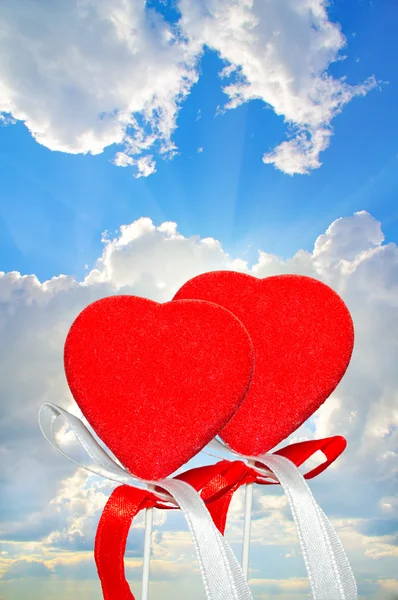 Two hearts on the sky background — Stock Photo, Image