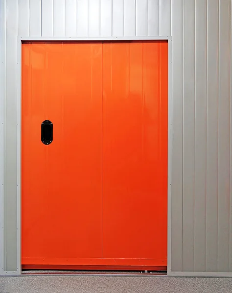 Porta laranja — Fotografia de Stock