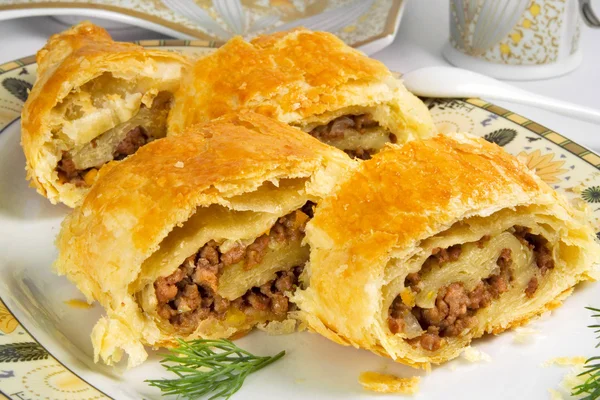 Pie met rundergehakt — Stockfoto