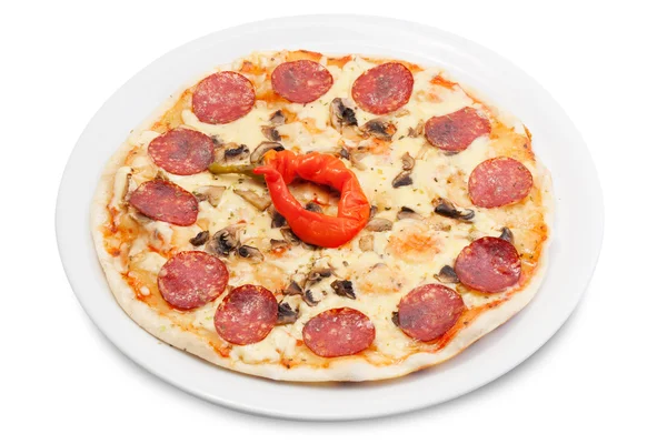 Sosis, mantar, peynir, biber biber plaka üzerinde pizza ben — Stok fotoğraf