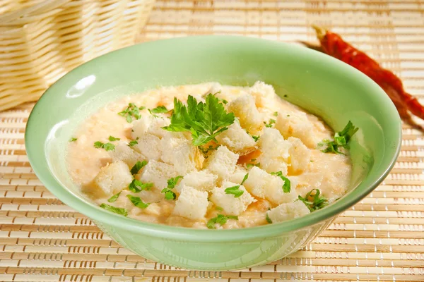 Sopa de crema con croutons —  Fotos de Stock