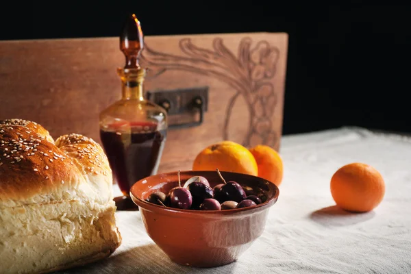 Pane, vino e olive — Foto Stock