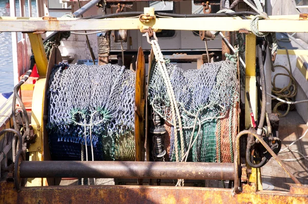 Рыболовные сети на траулере . — стоковое фото