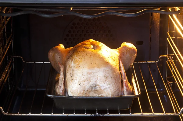 stock image Chicken in oven