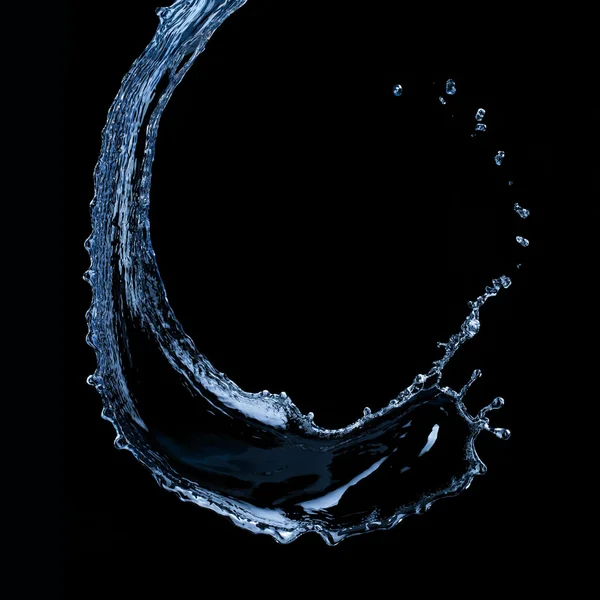 Acqua spruzzata isolata su fondo nero — Foto Stock