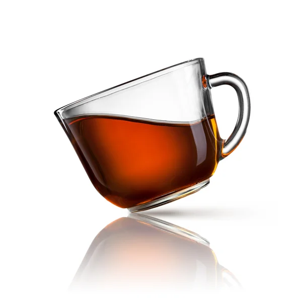 一杯用白茶隔开的茶 — 图库照片