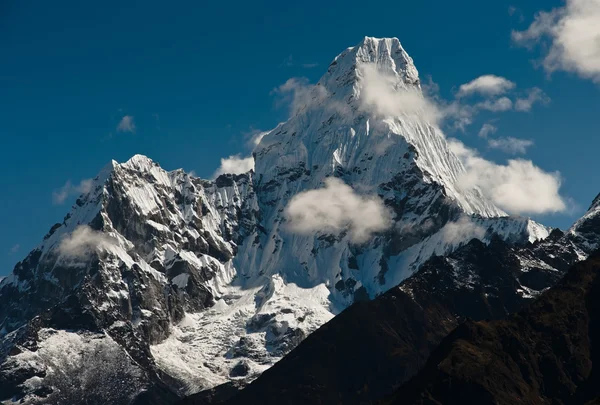 Ama Dablam csúcs a Himalája — Stock Fotó