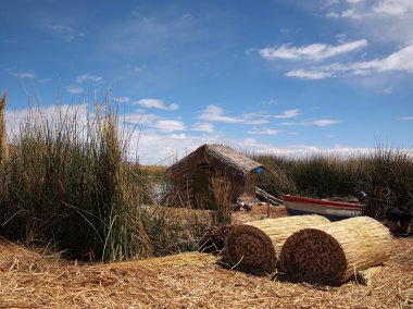 Reed kulübe kayan uros Adaları