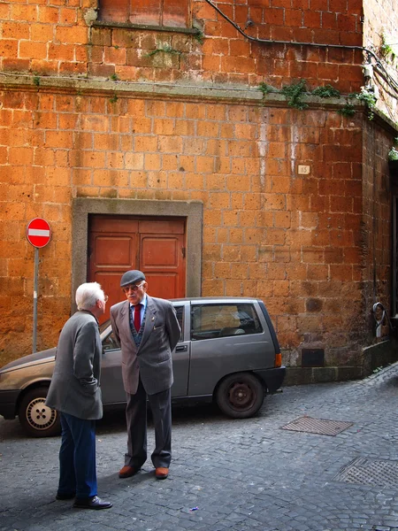 Tipica scena di strada italiana — Foto Stock