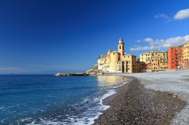 Camogli, sahil ve kilise