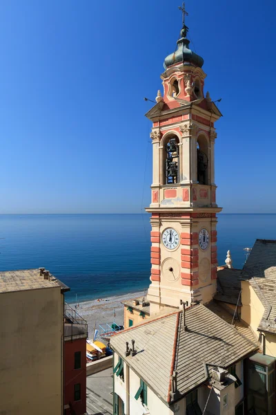 Glockenturm in sori, italien — Stockfoto