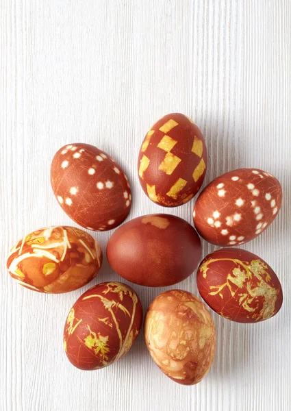 复活节彩蛋上色与洋葱皮 — 图库照片