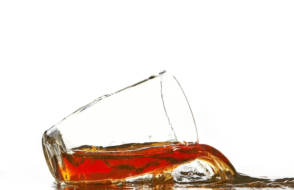 Cola-Glas und Cola-Spritzer — Stockfoto