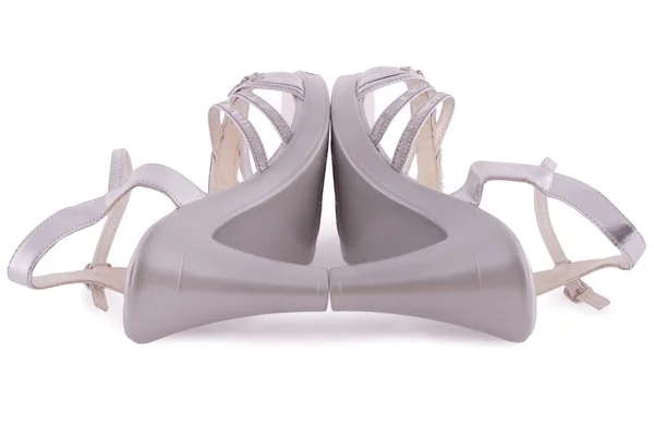 Срібні жіноче взуття — стокове фото